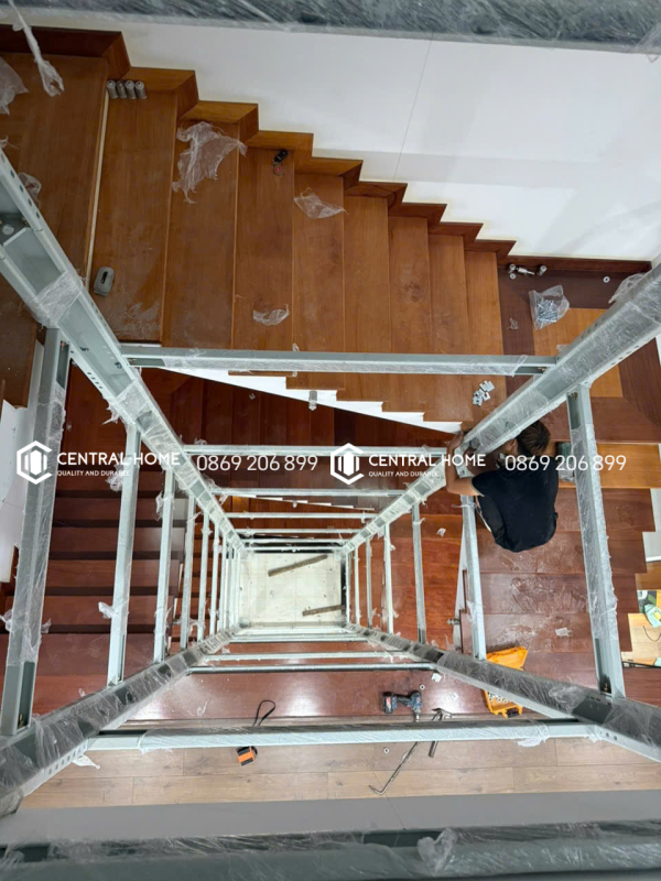 thi công khung thang máy