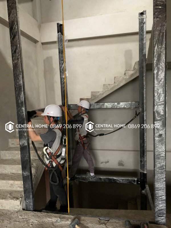 giá khung thép thang máy